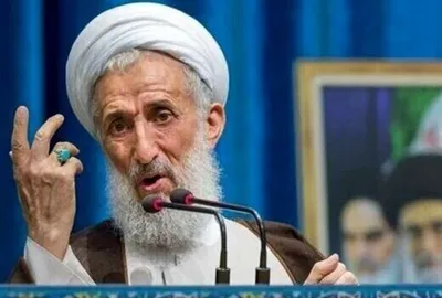برهنگی، شیوه زندگی موجودات جنگلی است؛ آدم بدون لباس، آدم نیست، بنابراین به بانوان توصیه می‌کنیم لباس عفت، شرف و آدمیت را غنیمت بشمارند / در اجلاسیه خبرگان، رهبری مطالب مهمی گفتند که برای برخی نگرانی ایجاد کرد / رهبری در سال ۹۴ هم درباره آمادگی خبرگان برای تعیین رهبری توصیه فرموده بودند