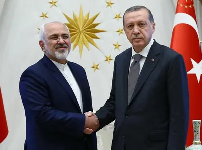 واکنش ظریف به اظهارات اردوغان در باکو: هیچکس نمی‌تواند درباره آذربایجان عزیز ما صحبت کند / آیا اردوغان نفهمید که علیه استقلال جمهوری آذربایجان سخن گفته است؟ / به او نگفته بودند شعری که خواند مربوط به جدایی قهری مناطق شمالی ارس از سرزمین مادری‌شان ایران است!