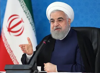 روحانی: هفته آینده یک گشایشی در اقتصاد کشور به وجود خواهد آمد / تا به صندوق انتخابات احترام می‌گذاریم، هیچ قدرتی به ما صدمه نمی‌زند / در میدان جنگ زخم بر بدن ما نشسته؛ دردآور است که افراد داخل کشور به نیروی خودی لبخند زده و بگویند دست خونی خود را نگاه کن