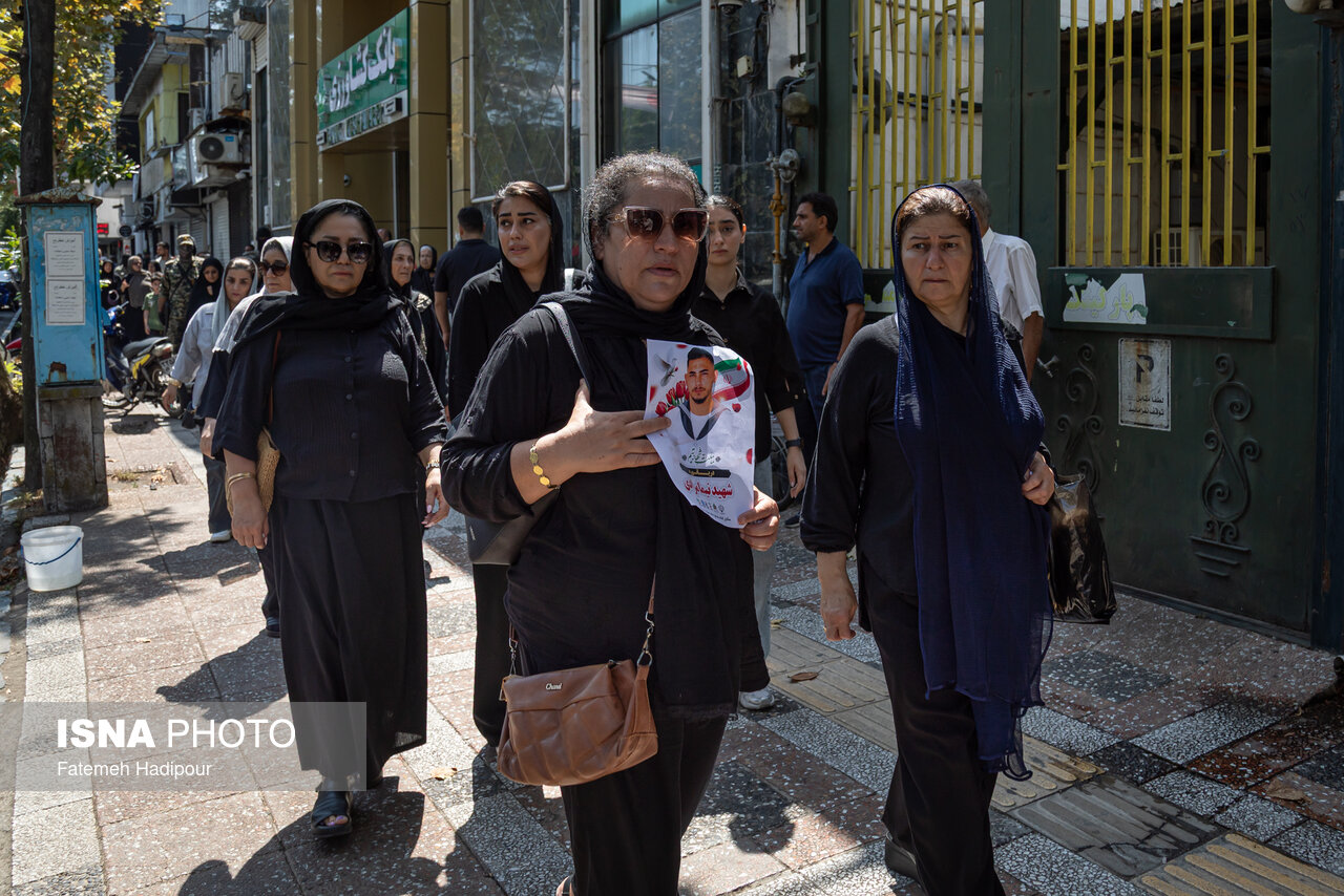 تصاویر: تشییع پیکر دریانورد شهید «نیما مرادی» - بندرانزلی