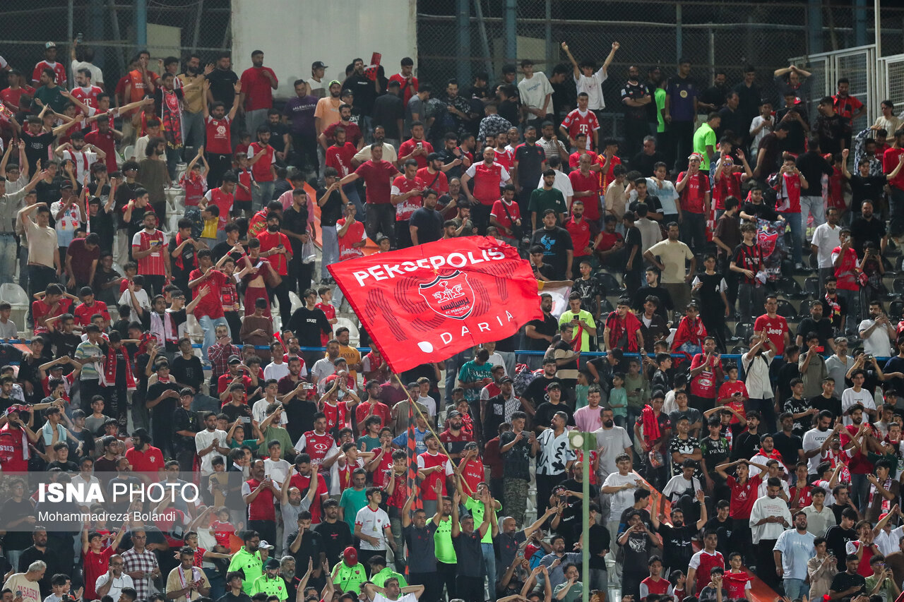 تصاویر: دیدار تیم‌های پرسپولیس و استقلال خوزستان
