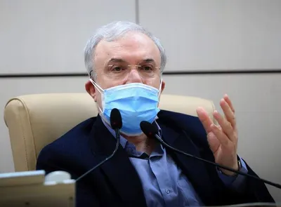 وزیر بهداشت: از اوایل بهمن با استفاده از شیوه‌های بسیجی، خودمان را برای طوفان کرونا آماده کرده بودیم / کشورهایی که پس از ایران گرفتار کرونا شدند، روزهای اول به ما می‌خندیدند / اروپایی‌ها وقتی بیماران آنها پشت بیمارستان سرگردان شدند، تازه فهمیدند که ایران چه عظمتی را به دست آورد