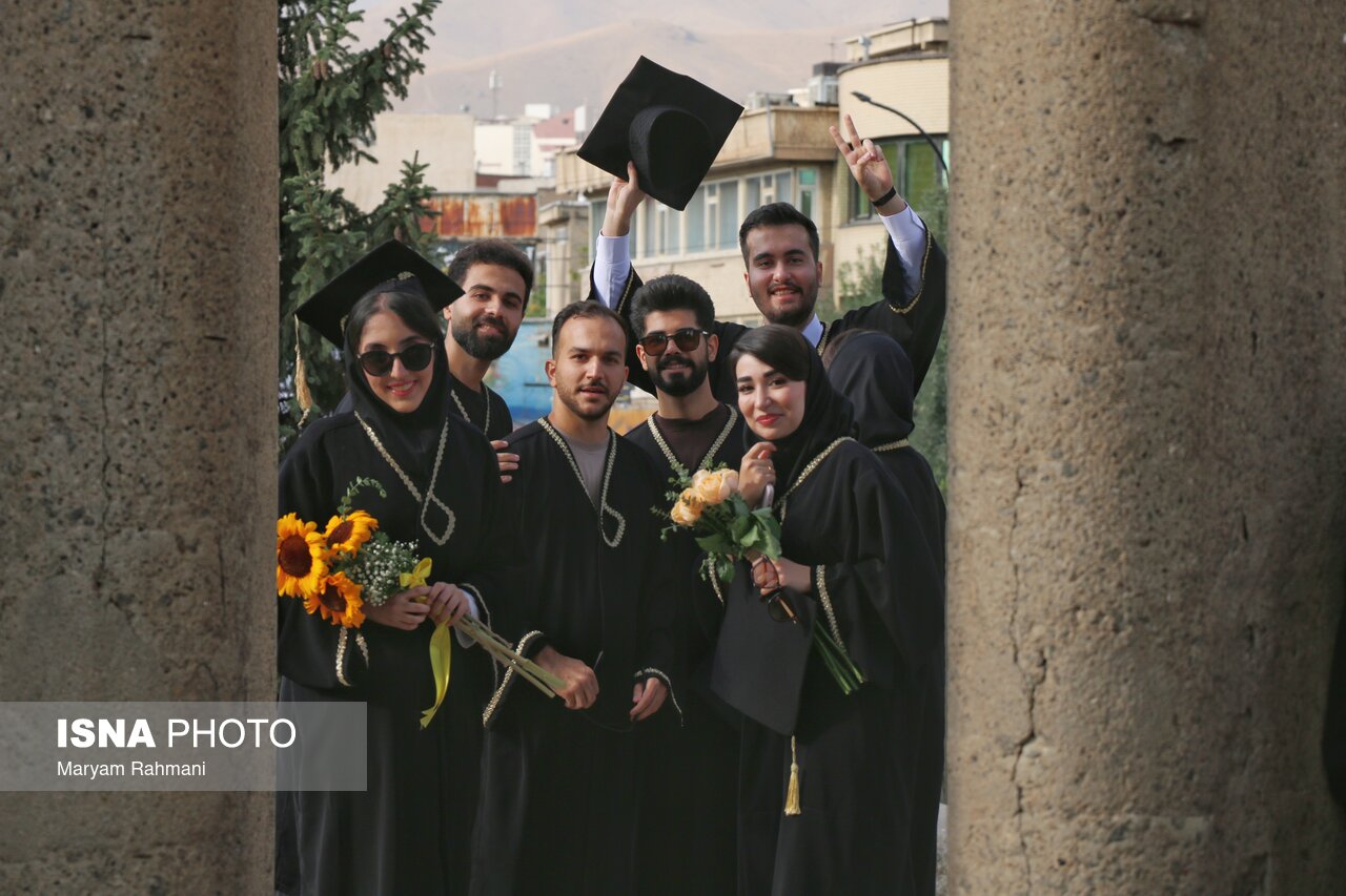 تصاویر: گرامیداشت روز پزشک در آرامگاه بوعلی سینا