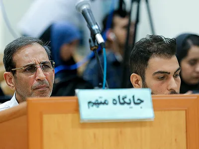 نماینده دادستان: وحید مظلومین سال ۹۱ دستگیر شد، اما پس از صدور قرار مجرمیت با دخالت و وساطت بانک مرکزی حکم برائت او صادر شد / بانک مرکزی وقت، با دفاع نابجا از او، مظلومین را رابط خود معرفی کرد / یکی از مدیران ارشد بانک مرکزی در آن زمان، جلساتی را با وحید مظلومین برگزار می‌کرد؛ او پس از بازنشستگی و تاسیس صرافی، خدمات شایانی به باند مظلومین ارائه داد که اکنون نیز تحت تعقیب است