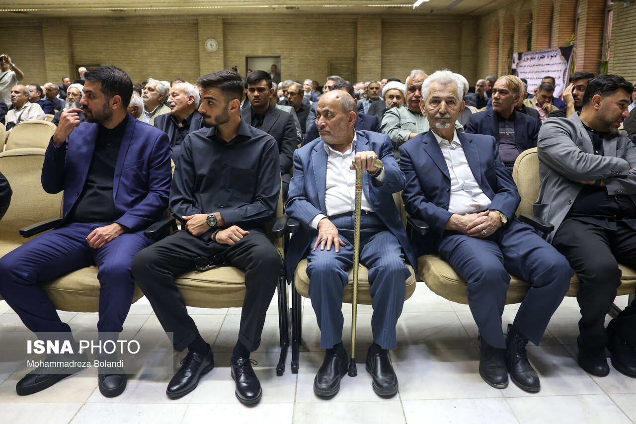 تصاویر: مراسم ختم «احمد ناطق نوری»