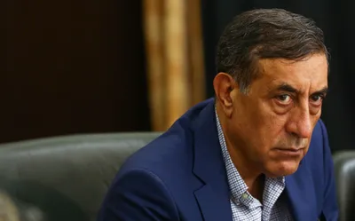 معاون اجرایی پزشکیان: اگر کسی بخواهد جمهوری اسلامی را مورد هجمه قرار دهد، قطع اینترنت اجتناب ناپذیر است/ سازمان‌های امنیتی گزارش داده‌اند که فیلترشکن‌ها می‌توانند راه نفوذ جاسوسان خارجی باشند/ اصلاح اینترنت ضروری است، اما پیش شرط کسب و کار، امنیت است که [تأمین آن] وظیفه حکومت به شمار می‌رود