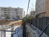 آتش‌نشانی تهران: سقوط یک دستگاه جرثقیل در یک پروژه ساختمانی، منجر به تخریب بخشی از یک ساختمان ۵ طبقه شد/ ۹ دستگاه خودرو که در کنار خیابان پارک شده بودند، دچار خسارت شدند/ اپراتور ۳۵ ساله جرثقیل که در اتاقک دستگاه محبوس شده بود، دچار مصدومیت شد/ یک جوان ۱۸ ساله و یک خانم ۶۰ ساله نیز به دلیل شوک ناشی از حادثه، تحت مراقبت اورژانس قرار گرفتند