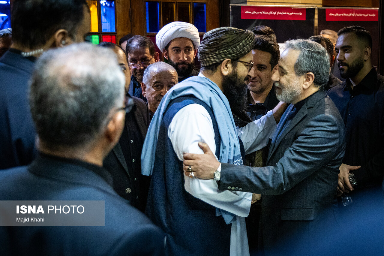 تصاویر: مراسم ختم خواهر عراقچی، وزیر خارجه