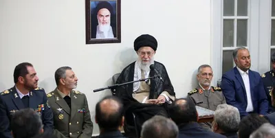 رهبر معظم انقلاب: احتمال وقوع جنگ نظامی از لحاظ محاسبات سیاسی وجود ندارد