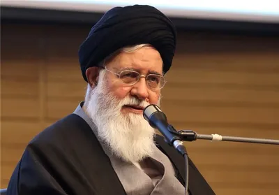 علم الهدی: نیروهای مسلح نباید نسبت به جریان‌های آسیب رسان به انقلاب بی‌تفاوت باشند