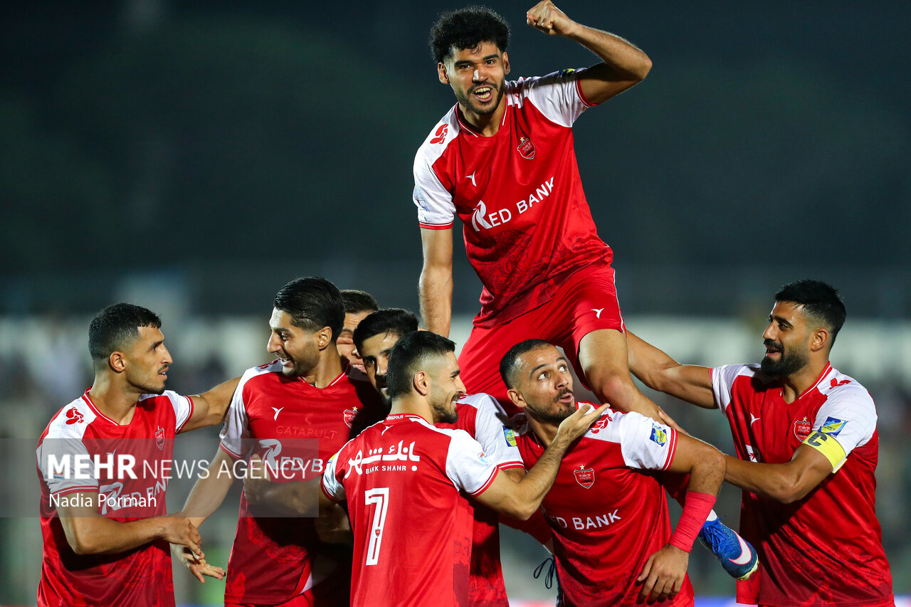 تصاویر: دیدار تیم‌های پرسپولیس و استقلال خوزستان