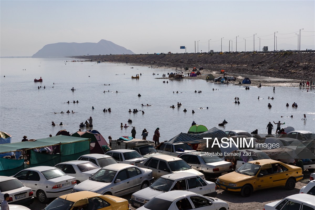 تصاویر: مسافران تابستانی دریاچه ارومیه