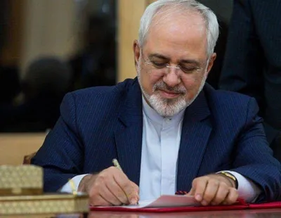 ظریف در نامه به رئیس شورای امنیت: از سوء استفاده امریکا از ساز و کار حل اختلاف برجام، آن هم با هدف صریح نابودی این توافق، جلوگیری و از پذیرش اطلاعیه این کشور و به رسمیت شناختن آثار مترتب بر آن خودداری کنید
