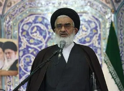 شورای تامین می گوید نمازجماعت را تعطیل کرده و مضجع شریف را ضدعفونی کنید؛ اینها ناشی از عدم شناخت دقیق ساختارهای اصیل ایمانی تمدنی جهان اسلام است / هشیاری مردم بصیر قم مانع اجرای این کار اشتباه و غیر ایمانی شد / سازه های حرم سد محکمی در مقابل اپیدمی کرونا است