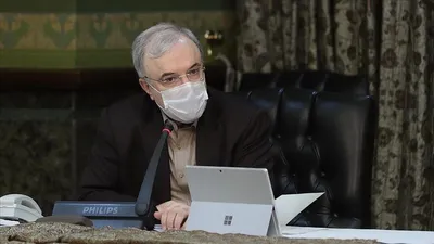 وزیر بهداشت: دو سه تیم تحقیقاتی ایرانی پیشرفت‌های خوبی در تولید واکسن کرونا داشته اند / در مدل‌های حیوانی جواب‌های بسیار خوبی گرفتیم / پا به پای ۵ کشور بزرگی که روی کرونا کار می‌کنند، پیش می‌رویم