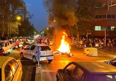 دادگستری گیلان: در آتش‌سوزی یک درمانگاه، سه پرستار به شهادت رسیدند / ۵۰ مغازه رشت در آتش سوخت