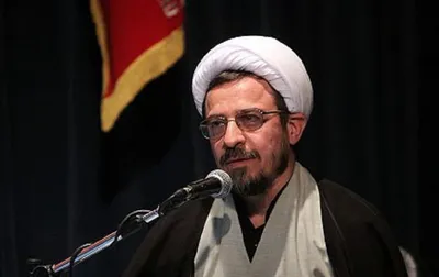 واکنش فرزند آیت الله مصباح یزدی به ادعای احمد توکلی در مورد غسال: اشتباه می‌کند؛ فردی که مدنظر اوست غسال حاج آقا نبوده
