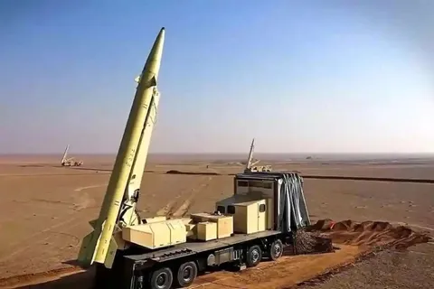 بلومبرگ: ایران بخش‌های گسترده‌ای از زرادخانه موشکی خود را بازسازی کرده و تسلیحات جدیدی از روسیه، به موجودی خود افزوده/ تهران همچنان حدود سه چهارم ذخایر مهماتی را که پیش از جنگ در اختیار داشت، حفظ کرده/ این موضوع در صورت ازسرگیری درگیری‌ها، به ایران امکان می‌دهد با توان رزمی تقریباً کامل پاسخ دهد