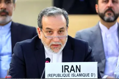 اکسیوس به نقل از مقامات اروپایی: پیشنهاد «عراقچی» به اروپا کاملاً غیر قابل قبول بود؛ زیرا در آن خواسته شده که اسنپ‌بک و تحریم‌های سازمان ملل قبل از اینکه تهران اقدام عملی در برنامه هسته‌ای خود انجام دهد، لغو شوند/ وزیر خارجه ایران تنها یک قول برای رقیق‌سازی اورانیوم غنی‌شده ۶۰ درصد ارائه کرده بود