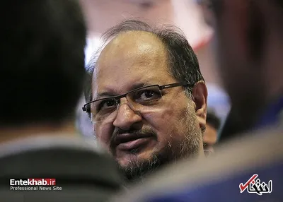 شریعتمداری رسماً اعلام کرد دستور رئیس‌جمهور را اجرا نمی‌کند: نمی‌توانیم اسامی ثبت سفارش‌کنندگان با دلار دولتی را منتشر کنیم / با عقل خدادادی‌مان به صلاح اقتصاد تصمیم خواهیم گرفت