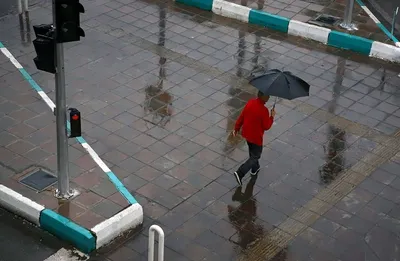 افزایش باد و باران در تهران / بیشینه‌دمای پایتخت بر عدد ۳۵ ایستاد