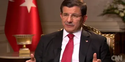احمد داووداوغلو: حزب اردوغان به زودی از صحنه سیاست محو می‌شود