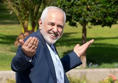 واکنش ظریف به ایجاد چالش‌ها علیه حضورش در دولت: کسانی که تصور می‌کنند جا خواهیم زد بدانند اگر قرار بود جا بزنیم در این ۴۰ سال این اتفاق رخ می‌داد