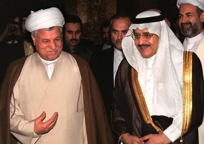 خاطرات هاشمی رفسنجانی، ۲۷ فروردین ۱۳۸۰: امیر نایف وزیر کشور عربستان آمد؛ گفت فهد تلاش کرد مانع حمله عراق به ایران شود، اما نتوانست