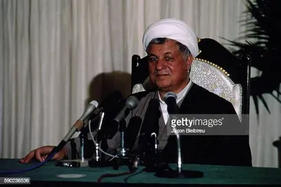 خاطرات آیت الله هاشمی رفسنجانی، ۹ مرداد ۱۳۷۷: همسر امام گفتند، همه برنامه‌هاى دادگاه آقای کرباسچى را گوش داده‌اند؛ با هیچ یک از دو طرف نیستند / واکنش امام به شعار مرگ بر شوروی