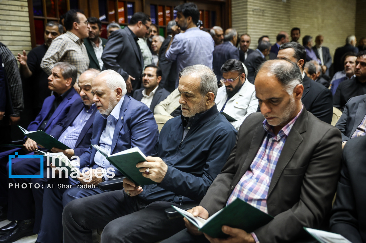 تصاویر: مراسم ختم «احمد ناطق نوری»