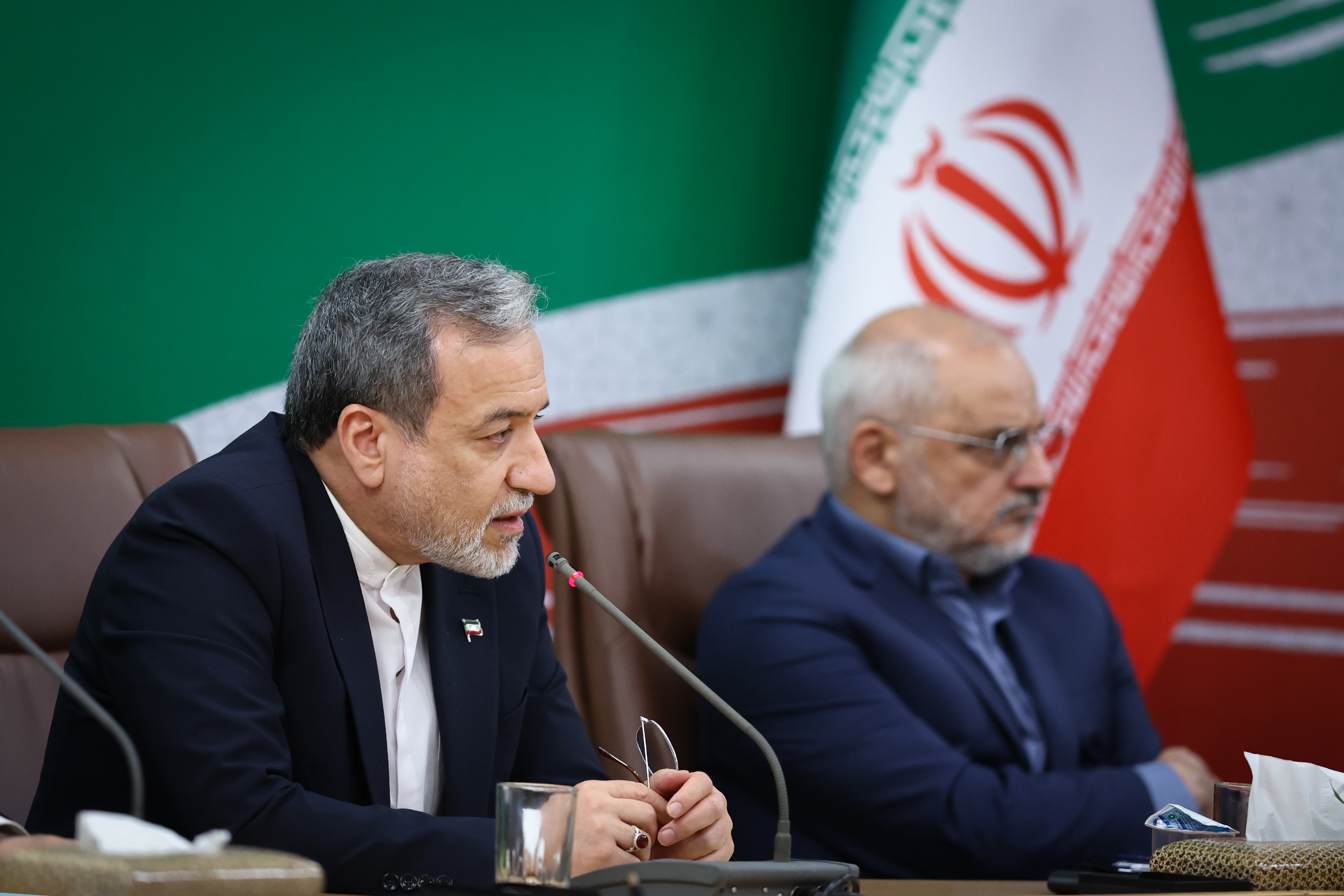 تصاویر: نشست خبری پزشکیان با جمعی از اصحاب رسانه
