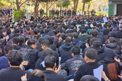 واکنش سخنگوی دولت به تجمعات اخیر در دانشگاه‌ها: عصبانیت‌ها را درک می‌کنیم/ تعداد کمی از کلاس‌ها به خاطر عدم حضور دانشجویان تشکیل نمی‌شود، این موضوع را انکار نمی‌کنیم/ نه علم باید تعطیل شود، نه شنیدن صدای معترضان