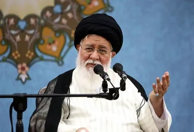 علم الهدی پس از ۳ سال سکوت درمورد مذاکرات دولت رئیسی با آمریکا اکنون منتقد گفتگو با اروپا شد: می‌خواهند با اروپایی‌ها مذاکره کنند، مذاکره برای چه چیزی؟ /  به خاطر یک بیانیه شورای حکام می‌خواهید مذاکره کنید؟ / اگر به خاطر مشکلات اقتصادی است که دولت قبل نشان داد مقابله با مشکلات اقتصادی در دست دادن با دشمن نیست