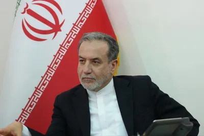 عراقچی: در فاصله مذاکرات، آقای ویتکاف چند نوع صحبت کرده؛ این در پشت میز مذاکره روشن می‌شود/ اگر با مواضع سازنده‌ای بیایند، امیداوریم که مذاکره درباره چارچوب یک توافق محتمل را شروع کنیم/ اگر همچنان مواضع متناقض داشته باشند، کار مشکل می‌شود