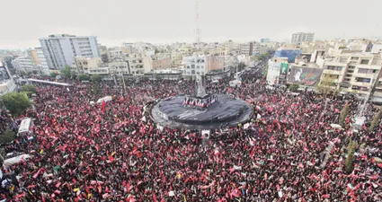 ببینید/ تصاویر هوایی از حضور گسترده جمعیت در مراسم تشییع پیکر رهبر شهید