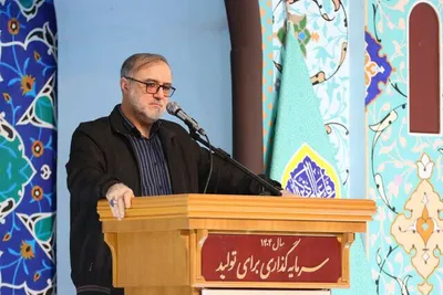 معاون نیروی دریایی سپاه: برخی می‌گویند آمریکایی‌ها می‌خواهند با ناو یا هواپیما بیایند؛ بفرمایید کجا؟ ما در خدمتیم / آنها خود می‌دانند امروز جرات حمله به ایران را ندارند؛ اگر داشتند، همین امروز کار را تمام می‌کردند / بر تنگه هرمز کنترل هوشمند داریم، دیگر نیازی به مین‌ریزی سنتی نیست