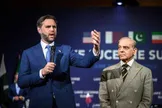 پولیتیکو: ونس به نماد تغییر رویکرد واشنگتن در قبال تل آویو تبدیل شده / نفوذ روزافزون ونس نشان می‌دهد دیدگاه‌هایش بیشتر منعکس‌کننده مسیر کلی دولت است / روابط سرد شده، با کاهش دیدارهای سطح بالا و اختلافات رو به رشد بر سر ایران و لبنان / مقامات اسرائیلی همچنان امیدوارند تنش‌ها موقت باشند