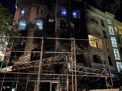 جزئیات حادثه انفجار در کلینیک سینا اطهر / هاشمی: نقص فنی سیستم برق محل نگهداری کپسول اکسیژن عامل ایجاد آتش سوزی است / ظرف مدت سه سال سال ۳ اخطار ایمنی برای کلینیک سینا اطهر صادر شده بود