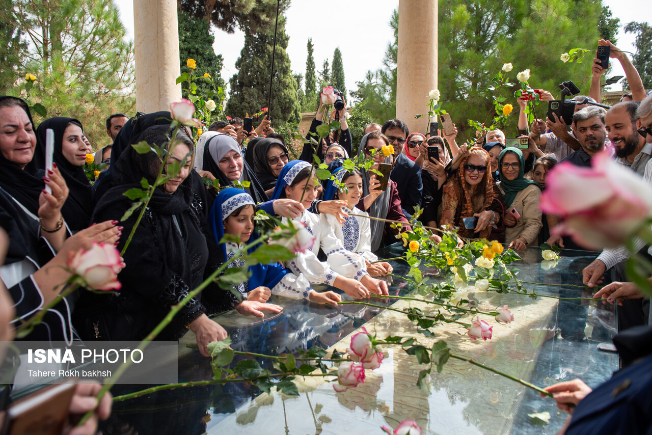 تصاویر: آیین بزرگداشت حافظ با حضور وزیر ارشاد - شیراز