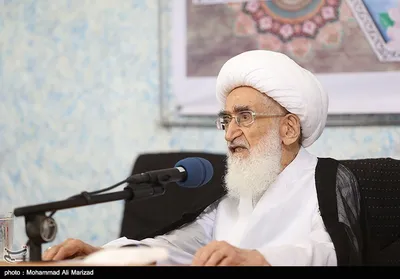 انتقاد آیت الله نوری همدانی به صدا و سیما: مباحث دینی از طریق کارشناسان دینی و افراد خبره اهل فن به مردم بیان شود / عزاداری محرم را با رعایت دستورات بهداشتی اقامه می کنیم