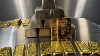 طلای جهانی به کانال ۵ هزار دلار نزدیک می‌شود؛ قیمت هر اونس فلز زرد به ۴۹۸۸ دلار رسید