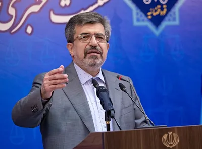 سخنگوی قوه قضائیه: اتهام دو تبعه فرانسوی بازداشت شده، اجتماع و تبانی به قصد اقدام علیه امنیت ملی است / تحقیقات در مرحله دادسرا و محرمانه است / برخی داخلی‌ها به این افراد مراجعه می‌کنند و گرفتار ماجرا‌هایی می‌شوند