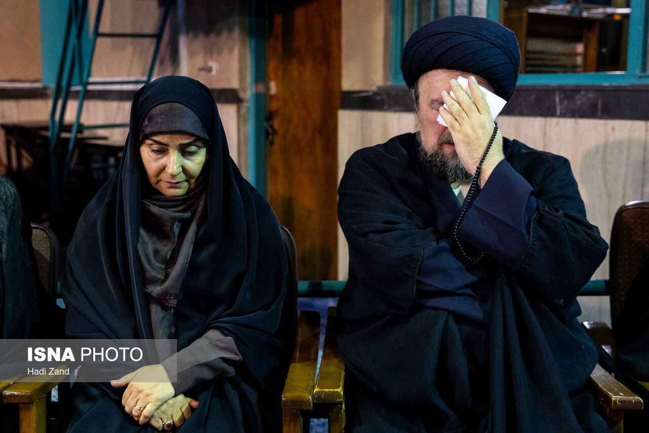 تصاویر: مراسم بزرگداشت رهبر شهید در حسینیه جماران