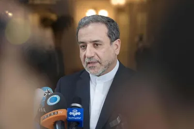 عراقچی: پیشنهادات وزیر امور خارجه عمان برای رفع موانع در مذاکرات، در حال بررسی است