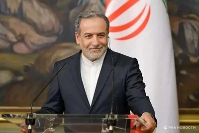 عراقچی: مواضع طرفین در موضوعات مورد اختلاف در مذاکرات ایران و آمریکا، مقداری به هم نزدیک شده / گفت‌و‌گو‌ها رو به جلو بود / دور بعدی با فاصله یک هفته برگزار می‌شود/ ممکن است در ابعاد، اندازه و میزان غنی‌سازی به جهت اعتمادسازی در یک دوره‌ای محدودیت قائل شویم، ولی اصل آن اصلا قابل مذاکره نیست