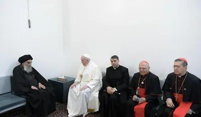 بیانیه واتیکان پس از دیدار پاپ با آیت الله سیستانی: این دیدار صمیمی ۵۴ دقیقه طول کشید / این ملاقات فرصتی برای قدردانی پاپ از آیت الله سیستانی به دلیل مبارزه او با خشونت بود