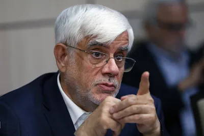 عارف: قیمت تمام شده هر لیتر بنزین برای دولت ۵۰ سنت است، اما با نرخ ۱۵۰۰ تومان می‌فروشیم