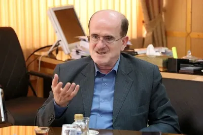 لاهوتی، نماینده مجلس: در موضوع واردات ۶۰ هزار تن برنج آلوده، یک میلیارد و ۴۰۰ میلیون دلار سرمایه کشور به جیب یک عده مفت خور رفت / امسال هم ۴۱ هزار تن چای دیگر وارد کشور شده / از وزیر کشاورزی انتظار داشتیم حالا که جنایت چای دبش را می‌دانستید، دیگر چای وارد نمی‌کردید