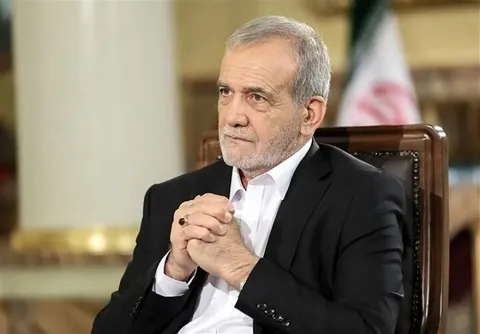 پزشکیان: پیامی از رهبری منتشر شد که «علی الاصول موافق نبودم»؛ ایشان اجازه دادند این روند شکل بگیرد / عده‌ای که به‌دنبال تفرقه بودند، این موضوع را بزرگ کردند / ایشان فرمودند اگر سه‌چهارم آرا را به دست آورد، می‌پذیرم، این تصمیم به‌جای سه‌چهارم، رأی ۱۲ نفر از ۱۳ نفر را به دست آورد؛ این یعنی نظر کارشناسی را پذیرفتند