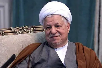 خاطرات آیت الله هاشمی رفسنجانی، ۲۰ آبان ۱۳۷۷: [نجف رضایی میرقائد]، پدر محسن رضایى آمد؛ نزدیک صد سال دارد، ولى سالم و بانشاط است / درخواست کرد که به منزل ایشان بروم؛ از روی محبت من را فرزند خود می‌خواند
